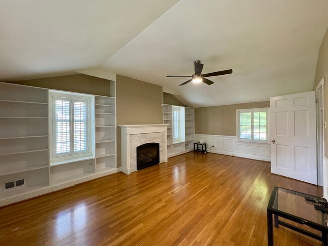 Building Photo - 115 E Northern Pkwy