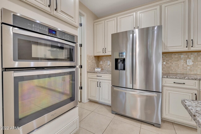 Building Photo - 4625 E Beck Ln