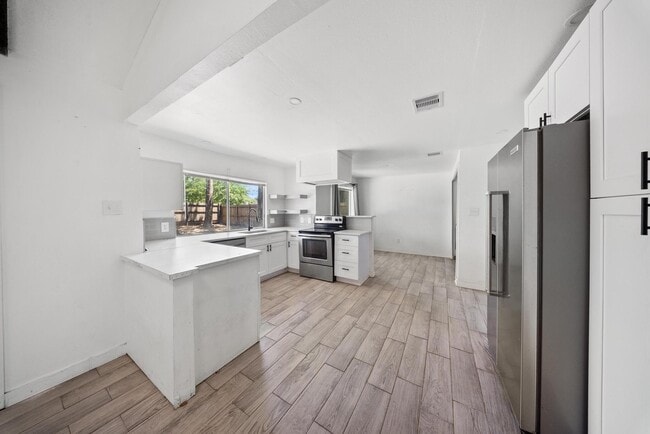 Building Photo - 16302 Summer Wind Dr