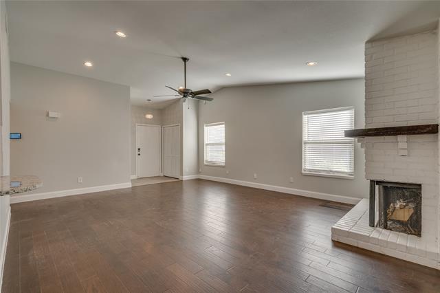 Building Photo - 2909 White Oak Ln