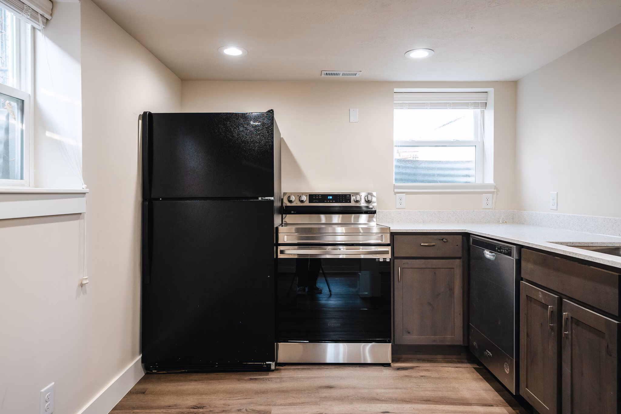 APT B - 259 E Herbert Ave
