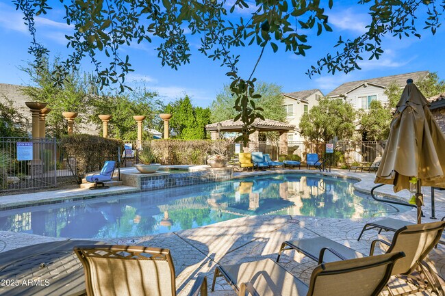 Building Photo - 2060 E Heartwood Ln