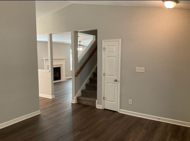 Building Photo - 5527 Black Fox Ct