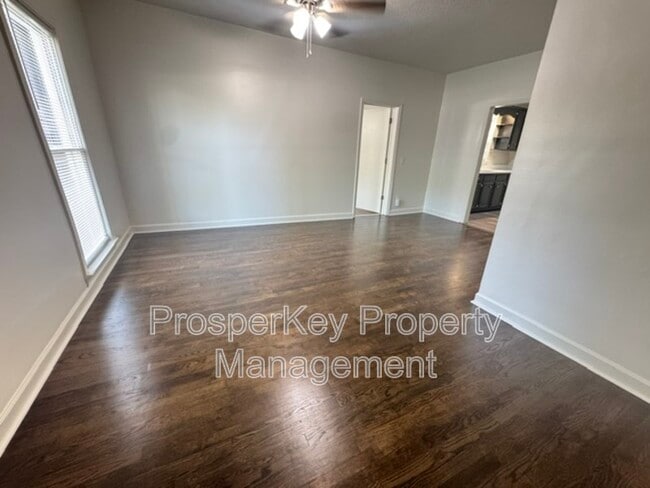 Building Photo - 3915 Woodruff Rd