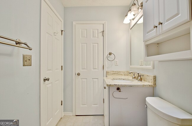Building Photo - 315 Wood Ridge