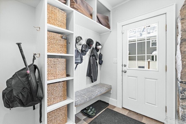 Building Photo - 23 Jefferson Rd