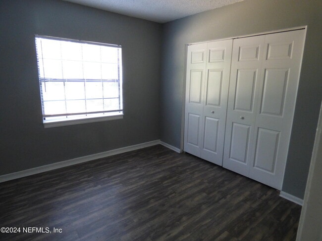 Building Photo - 516 E 58th St