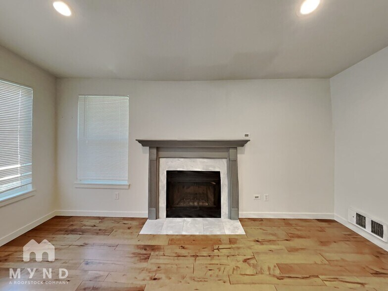 Building Photo - 11709 NE 98th St