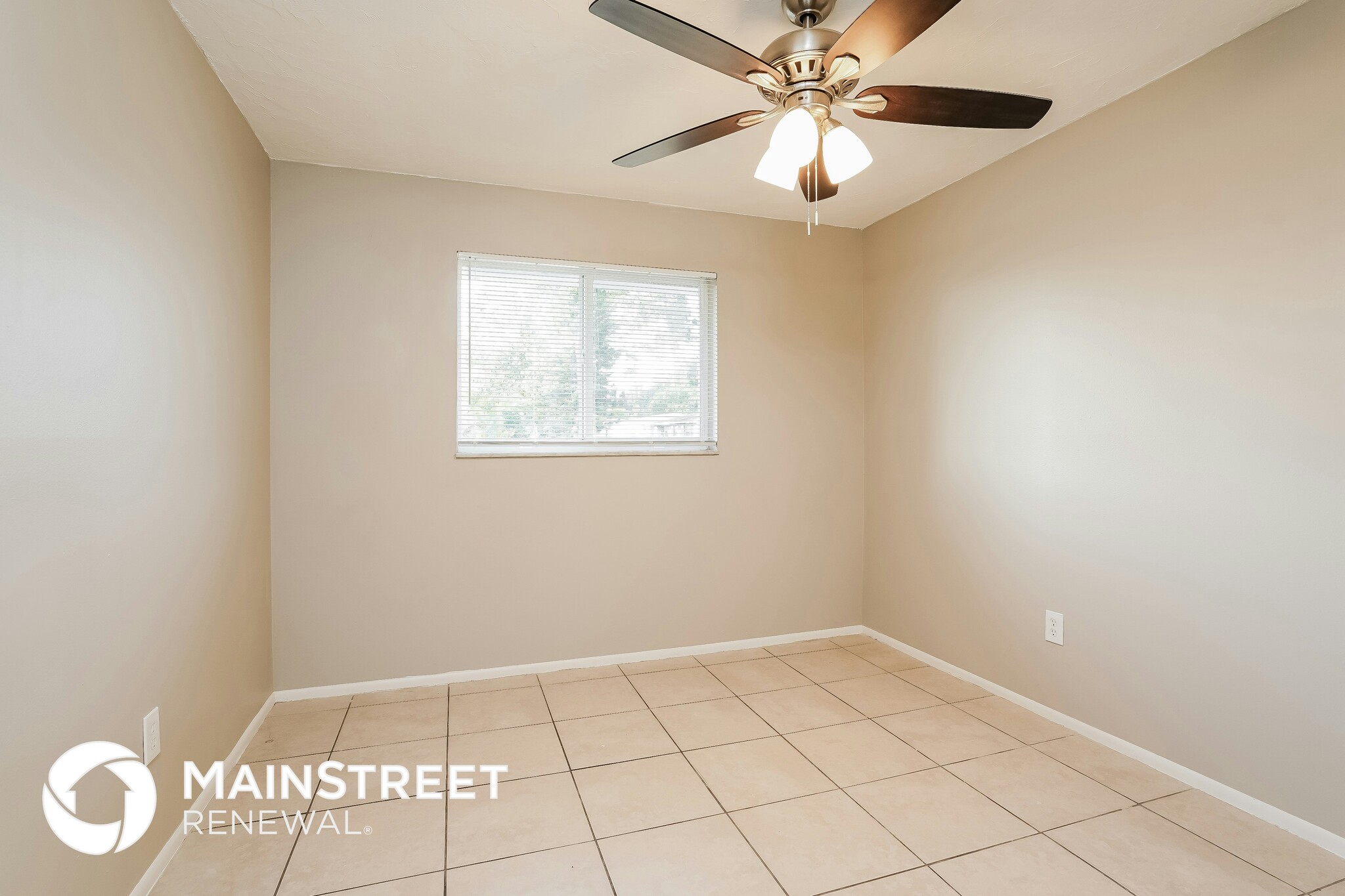 Building Photo - 19 Kingsman Cir