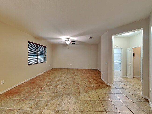 Building Photo - 11843 Verrazano Dr