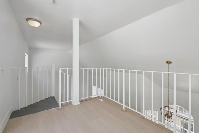 Building Photo - 14937 Dickens St