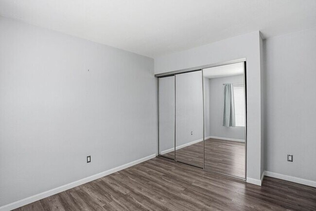 Building Photo - 4642 Utah St
