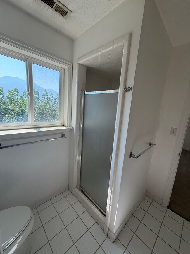 Building Photo - 479 S Palisade Dr