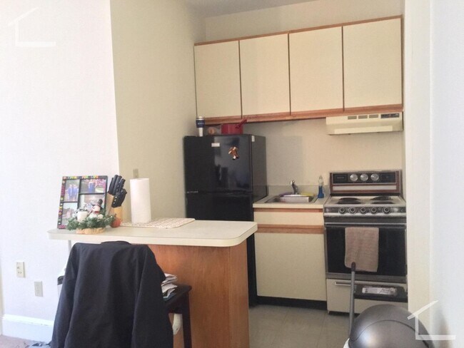 Building Photo - Kenmore