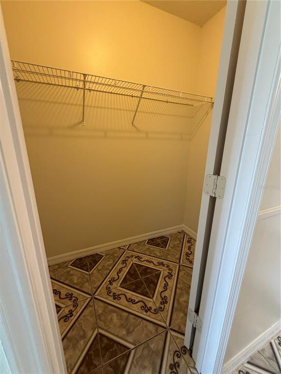 Building Photo - 922 Elm Forest Dr