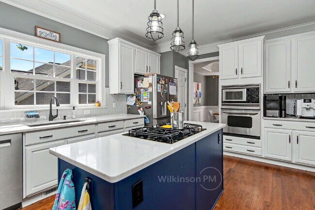 Building Photo - The Finest Furnished Upscale Executive Home, an Exquisite Luxury Rental, in Tega Cay for the Disc...