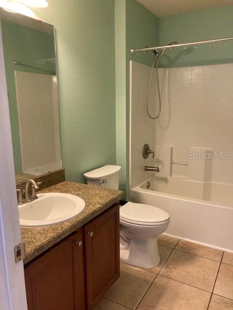 Building Photo - 7 Roxanne Pl