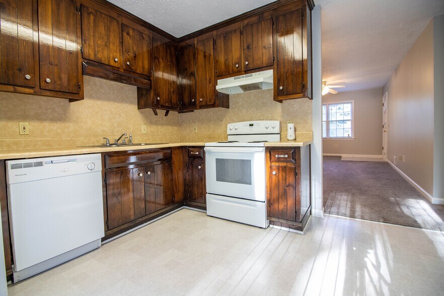 Building Photo - 617 Palm St