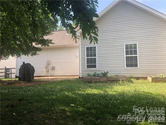 Building Photo - 13830 Hastings Farm Rd