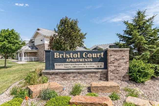 Primary Photo - Bristol Court Apartments