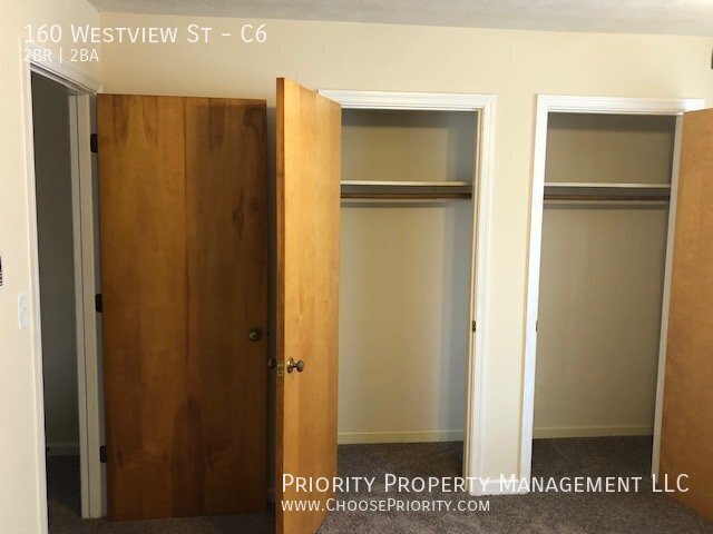 Building Photo - 160 Westview St