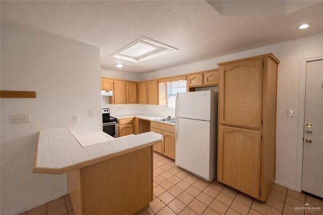 Building Photo - 9 Buccaneer Dr