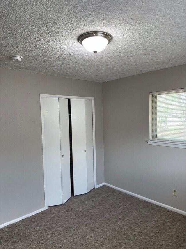 Building Photo - 5015 David Scott Dr