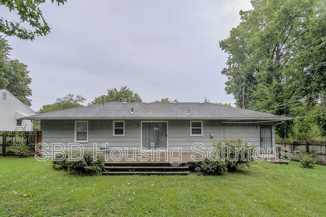 Building Photo - 8803 E 85 St