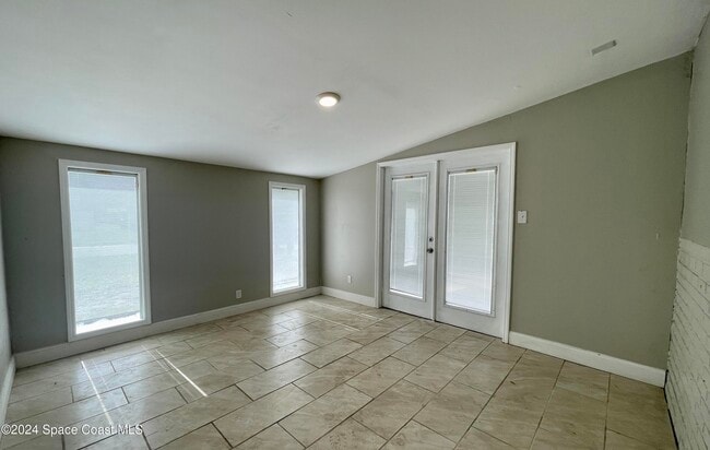 Building Photo - 2684 Pepper Ave