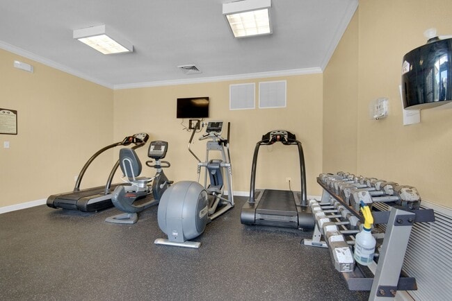 Building Photo - Beautiful One Bedroom Apartment in Fort Walton Beach!