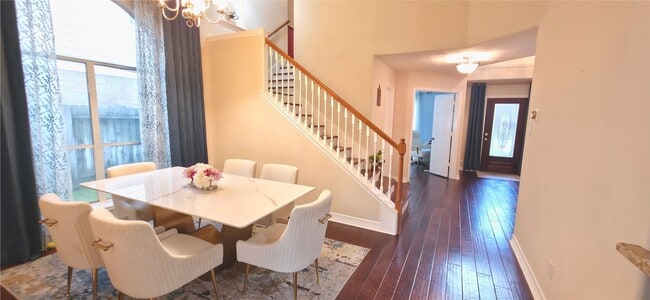 Building Photo - 16419 Red Crest Dr