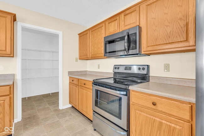 Building Photo - 8818 Browns Valley Ln