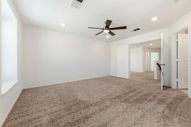 Building Photo - 365 Rocroi Dr