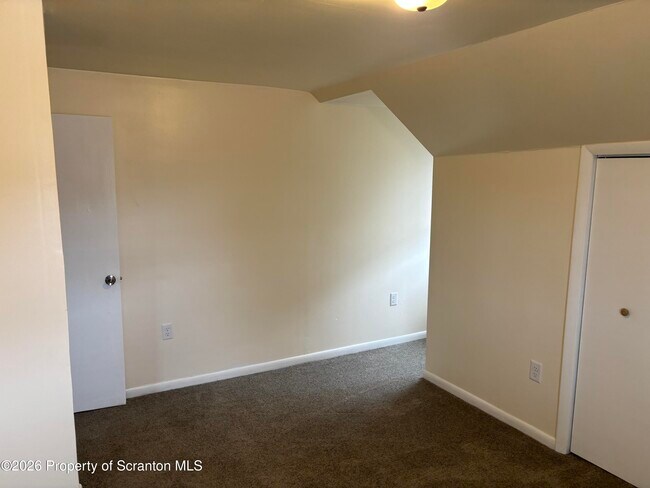 Building Photo - 316 John St