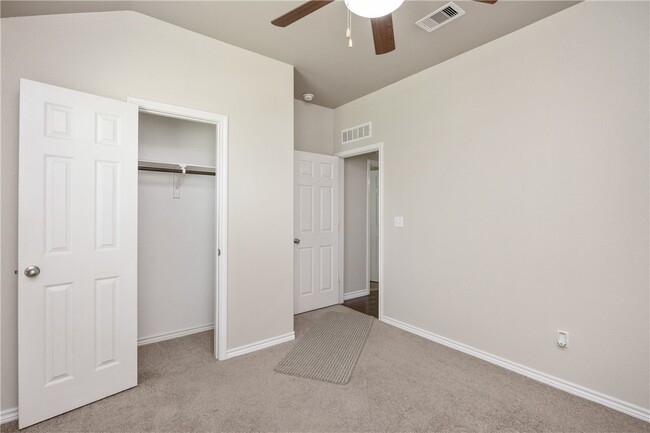 Building Photo - 3643 WL Breeding Dr