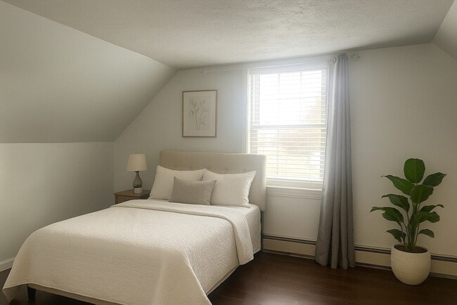 Building Photo - 599 North St