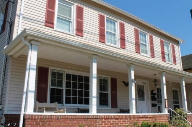 Primary Photo - 275 Main Ave