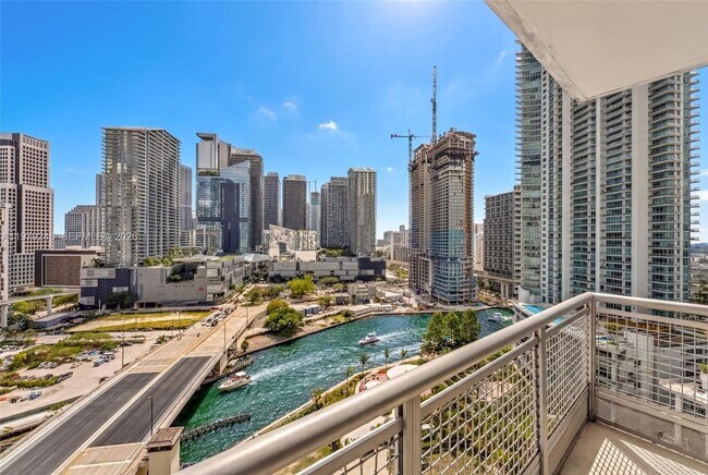 Building Photo - 350 S Miami Ave