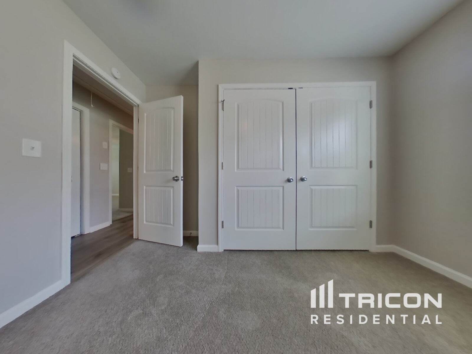Building Photo - 652 Amberwood Dr