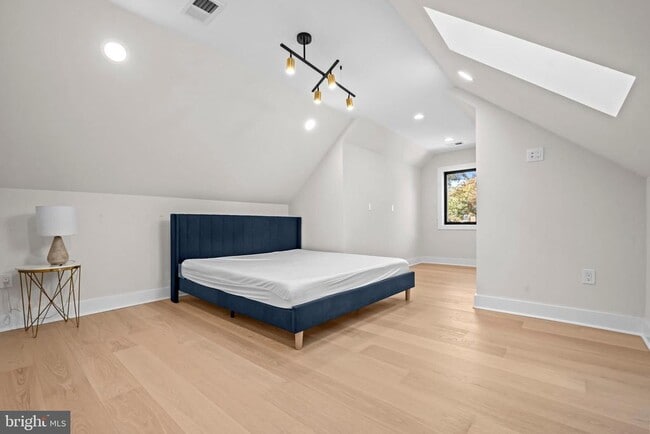 Building Photo - 4246 15th St N