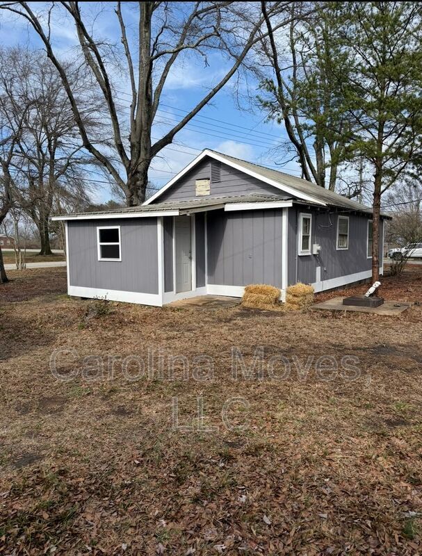 Building Photo - 7895 New Cut Rd