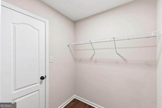 Building Photo - 2826 Fox Wood Ln