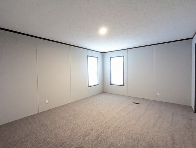 Building Photo - 660 Oregon St