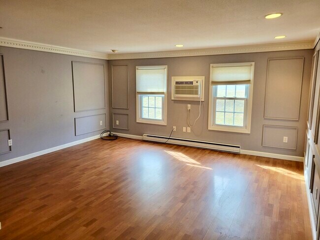 Building Photo - 297 Ashland Ave