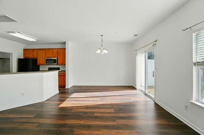Building Photo - (Coming Soon) Townhome in Pineville – Quie...