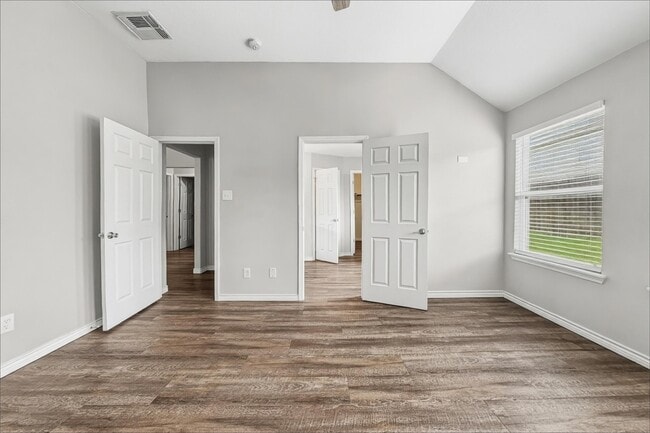 Building Photo - 2423 Lofty Falls Ct