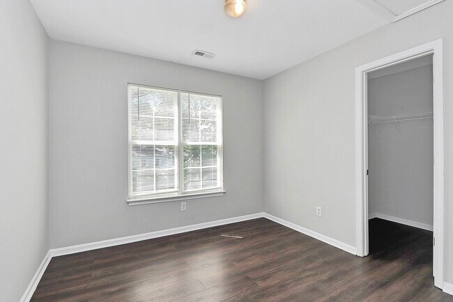 Building Photo - 3731 Bullard St