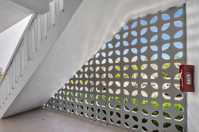 Building Photo - 4201 S Ocean Blvd