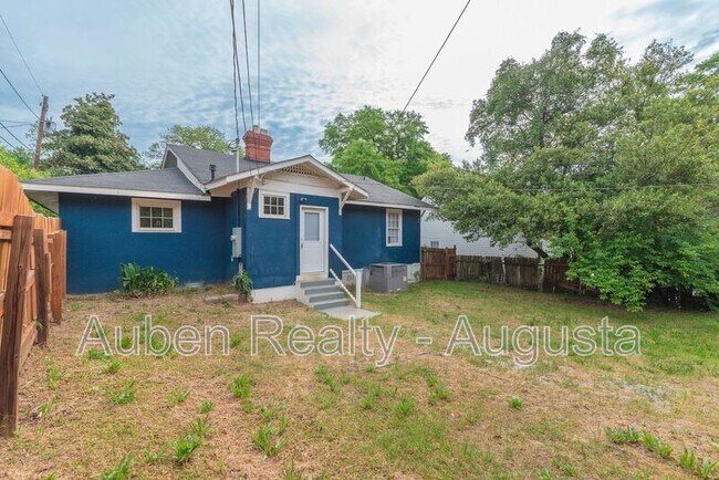 Building Photo - 2056 McDowell St