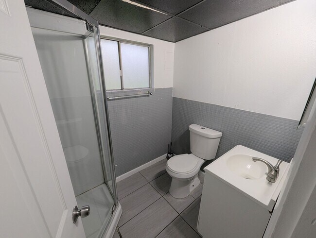 Building Photo - Spanish Lake Stunner